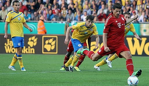 Mario Gomez erzielte das erste Pflichtspieltor für den FC Bayern in der Saison 2011/12