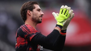 Kevin Trapp spielt mit Eintracht Frankfurt heute bei Eintracht Braunschweig.