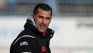 Thomas Stratos hatte die Mannschaft von Jahn Regensburg erst zu Saisonbeginn übernommen