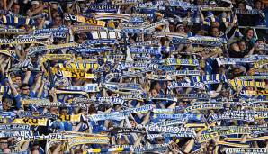 Fans von Carl Zeiss Jena hatten beim Spiel in Halle u.a. eine Fahne verbrannt