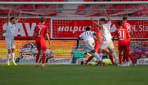 Der FC Bayern München II schaffte gegen Halle seinen ersten Saisonsieg.