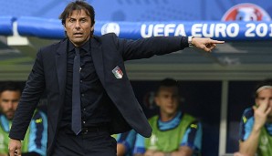 Antonio Conte ist während des gesamten Spiels der Italiener in Bewegung