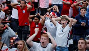 Weil die Engländerin Nina Farooqi (37) das Halbfinale der Three Lions gegen Dänemark (2:1 n.V.) im Stadion schaute, wurde sie von ihrem Chef gefeuert.