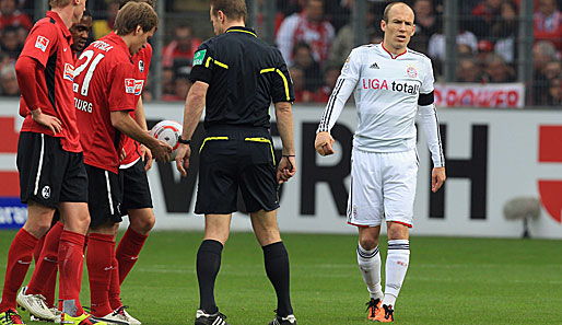 Arjen Robben (r.) musste am Samstag bereits nach 30 Minuten ausgewechselt werden