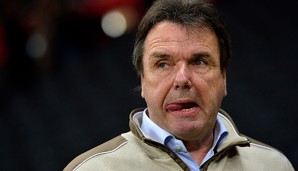 Heribert Bruchhagen hofft mit der Eintracht auf ein kleines Fußball-Wunder gegen Porto