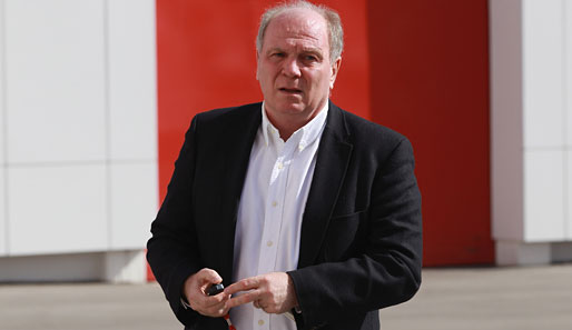 Uli Hoeneß gibt sich als Fan des Frauen-Fußballs, sieht den WM-Hype aber skeptisch