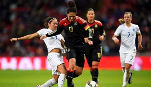 Celia Sasic erzielte gegen England einen Doppelpack