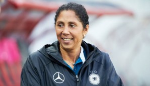 Steffi Jones gewann ihr Debüt als Bundestrainerin 4:0