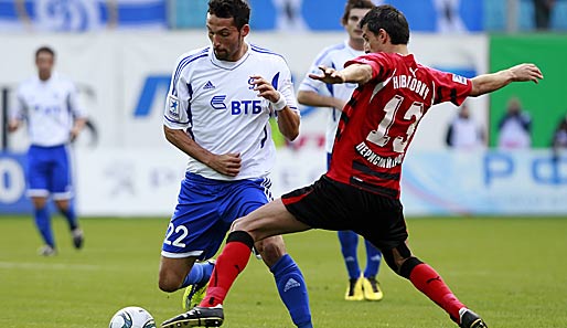 Kevin Kuranyi (l.) setzte gegen Amkar Perm mit Dynamo Moskau den guten Lauf fort