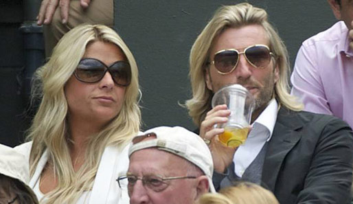 Robbie Savage (r., mit Gattin Sarah) bereitet sich auf seine Einsätze als Experte offenbar kaum vor