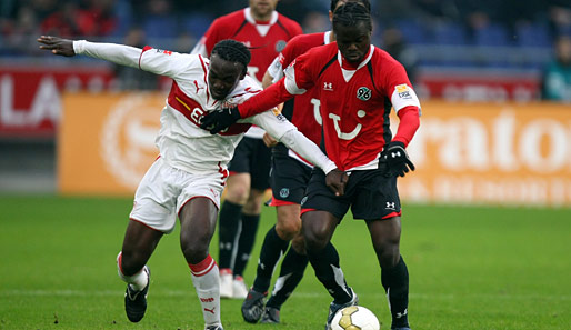 In der Bundesliga Gegner, mit ihrem Land gemeinsam zum Titel? Arthur Boka (l.) und Didier Ya Konan