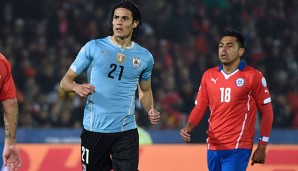 Edinson Cavani und Gonzalo Jara gerieten im Viertelfinale der Copa America aneinander