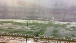 Der Platz in Buenos Aires war nach heftigen Regenfällen unbespielbar