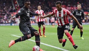 Ryan Bertrand (r.) verletzte sich im Spiel gegen Liverpool