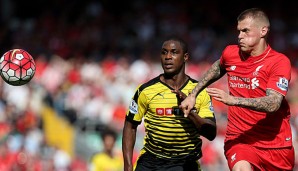 Martin Skrtel (r.) ,hier im Zweikampf mit Odion Ighalo, spielt in der kommenden Saison für Fenerbahce