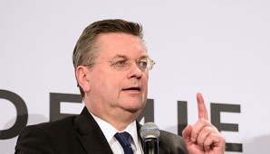 Reinhard Grindel wusste die Arbeit der beiden entlassenen FIFA-Ethiker zu schätzen