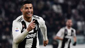 Saison 18/19 (Stand: 05. Februar 2019): Serie A (22 Spiele, 17 Tore), Champions League (5 Spiele, 1 Tor), Nationalelf (0 Spiele)