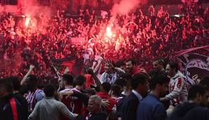 Fans von Olympiakos Piräus gerieten erneut mit der Polizei aneinander.