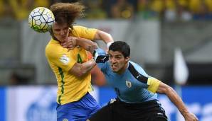 Luis Suarez hier im Zweikampf mit David Luiz.