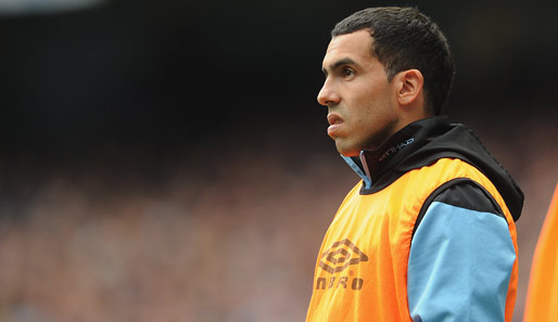 Carlos Tevez soll trotz monatelanger Querelen mit Coach Roberto Mancini bei ManCity bleiben