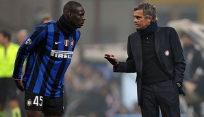 Mario Balotelli (l.) und Jose Mourinho (r.) kennen und schätzen sich noch aus gemeinsamen Inter-Zeiten