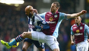 Nicolas Anelka (l.) wurde zu einer Sperre von fünf Spielen und einer Geldstrafe verurteilt