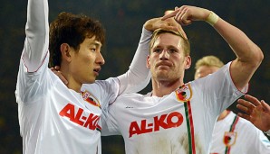 Dong-Won Ji (l.) spielt inzwischen wieder beim FC Augsburg