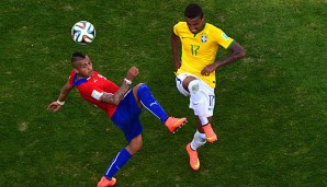 Arturo Vidal (l.) schied mit Chile im WM-Achtelfinale aus