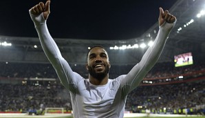 Alexandre Lacazette steht im Fokus mehrerer englischer Klubs