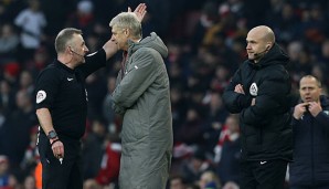 Arsene Wenger hatte beim Spiel gegen Burnley den vierten Offiziellen geschubst