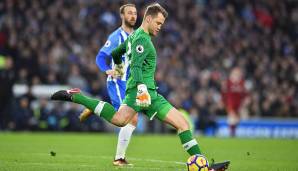 Simon Mignolet: Im Gegenzug wird über einen Abgang des belgischen Torhüters spekuliert, der seinen Platz an Lorius Karius abgeben musste. Laut der Sun würden die Reds Mignolet für rund 12 Millionen Euro ziehen lassen.