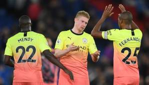 City-Spielmacher Kevin De Bruyne jubelt mit seinen Teamkollegen Mendy und Fernandinho.