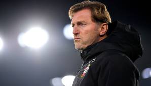 Southampton-Trainer Ralph Hasenhüttl wurde vom englischen Fußballverband (FA) wegen unsittlichen Verhaltens nach dem Spiel gegen den FC Chelsea (1:3) Anfang Oktober angeklagt.