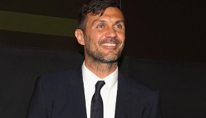 Paolo Maldini steht mit Partner Landonio zum ersten Mal professionell auf einem Tennis Court