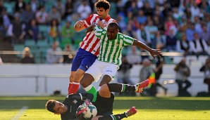 Diego Costa (l.) erzielte gegen Betis seinen 23. Saisontreffer