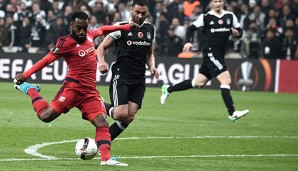 Atletico Madrid beschäftigt sich mit einer Verpflichtung von Alexandre Lacazette