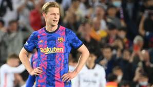 Nach Infos von SPOX und GOAL gehört de Jong zu jener Gruppe von Spielern, die den Klub im Sommer bei einem entsprechenden Angebot verlassen dürfen. Rund 60 Millionen Euro erhofft sich Barca laut AS.