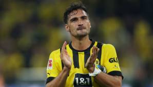 MATS HUMMELS: Der 33-Jährige hat noch Vertrag bis 2023 in Dortmund und soll jährlich 10 Millionen Euro kassieren. Laut Sport Bild will ihm der BVB einen neuen Einjahresvertrag zu geringeren Bezügen anbieten - und er würde diesen auch akzeptieren.