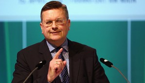 Reinhard Grindel stellt deutliche Forderungen an die FIFA