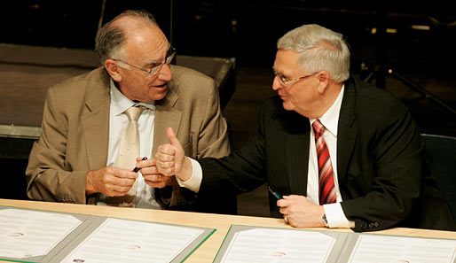 Jean-Pierre Escalettes (l.) war seit 2005 Präsident des französischen Fußballverbandes