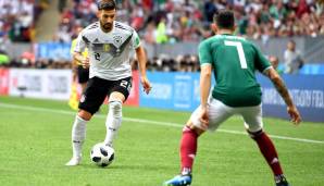 Marvin Plattenhardt: Bei seinem WM-Debüt gleich mal mit Glück, als bei einem Eckball der Ball von seinem Knie nicht ins Tor sprang. Wurde insgesamt sehr wenig eingebunden, rückte aber oft zu weit auf und gab so unnötig Räume preis. Note: 4,5.