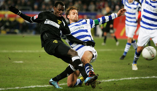 Babacar Gueye (l.) geht ab dem kommenden Jahr für den FSV Frankfurt auf Torejagd