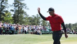 Woods hat sich bei seinem erstaunlichen Masters-Comeback in Augusta mit einer weiteren schwachen Runde ins Ziel gequält.