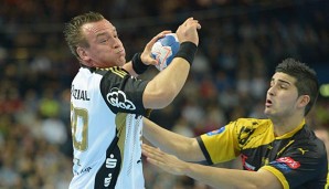 Christian Zeit und der THW Kiel stehen derzeit auf dem ersten Platz der HBL