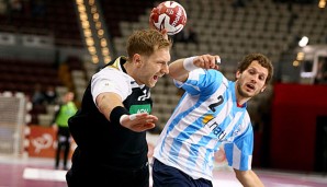 Steffen Weinhold (l.) und der DHB mussten gegen Argentinien hart arbeiten