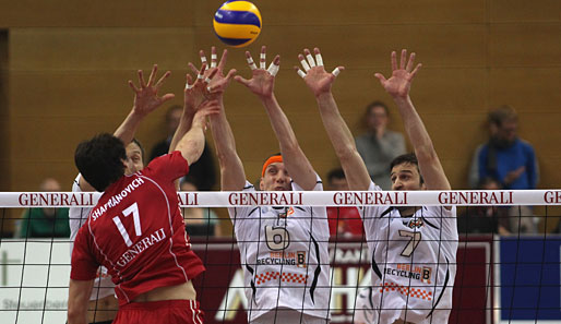 Die Berlin Recycling Volleys (weiß) behielten letztendlich im fünften Spiel die Oberhand