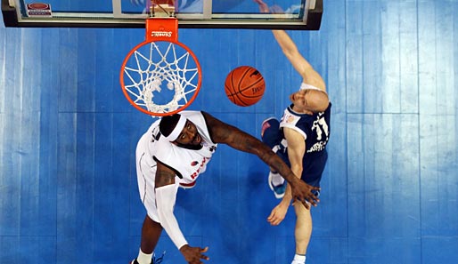 Pascal Roller (r.) spielt seit 2007 für die Frankfurt Skyliners