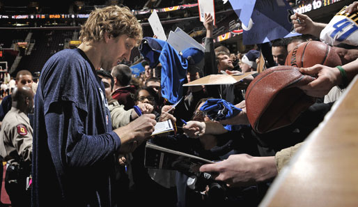 Dirk Nowitzki spielt im Oktober mit seinen Dallas Mavericks in Berlin