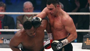 Nach der Niederlage 2012 gegen Witali (r.) will Chisora (l.) nun gegen Wladimir boxen