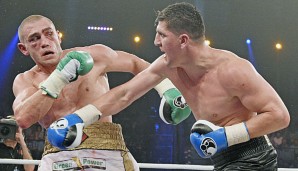 Marco Huck (r.) muss seinen Titel gegen Krzysztof Glowacki verteidigen